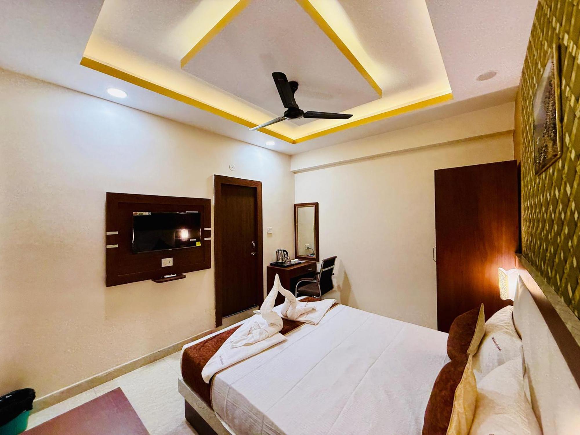 Hotel Golden Crystal 巴特那 外观 照片